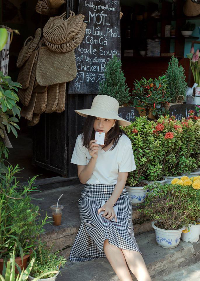 Ngắm qua lookbook mới của các thương hiệu Việt để lên đồ thật xinh cho 4 ngày nghỉ lễ tuần tới Ngắm qua lookbook mới của các thương hiệu Việt để lên đồ thật xinh cho 4 ngày nghỉ lễ tuần tới